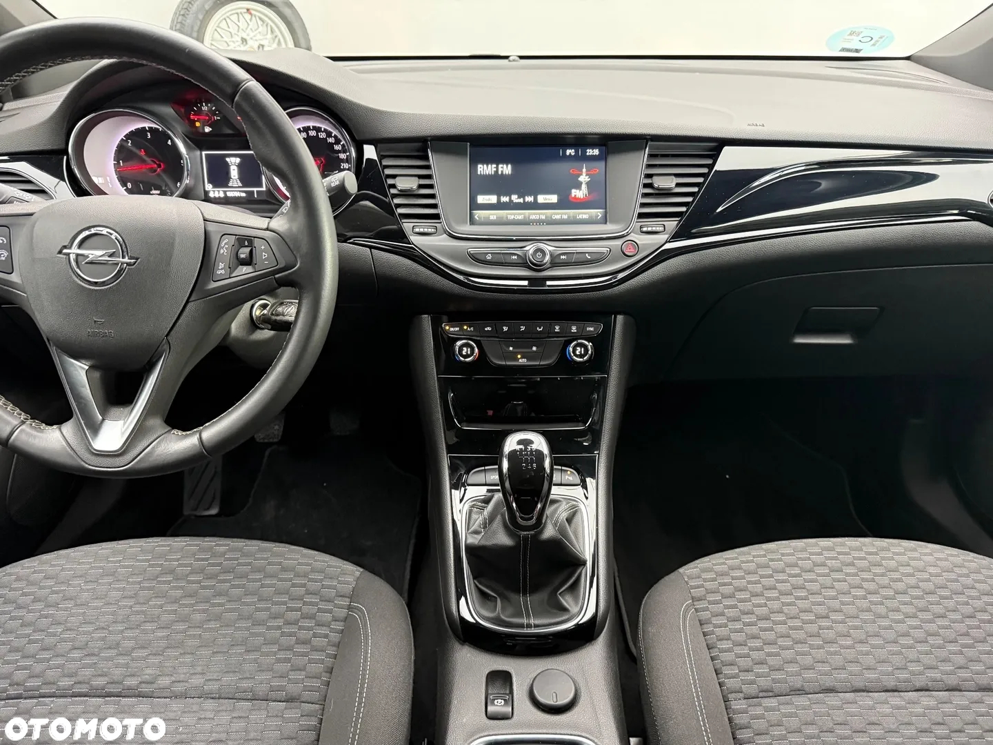 Opel Astra 1.6 D (CDTI) Dynamic - 21