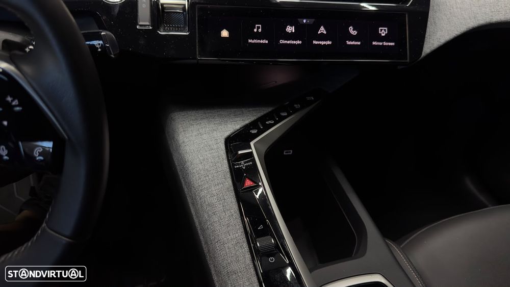 Peugeot E-3008 Allure - 34