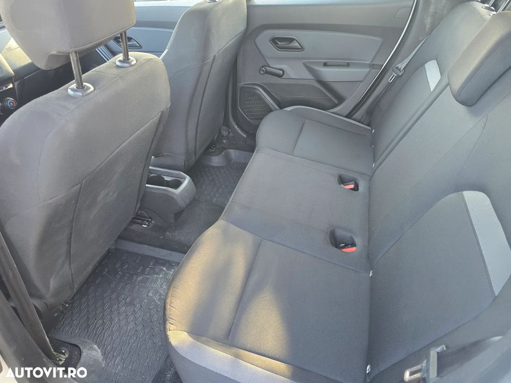 Dacia Duster 1.5 Blue dCi 4WD Comfort - 10