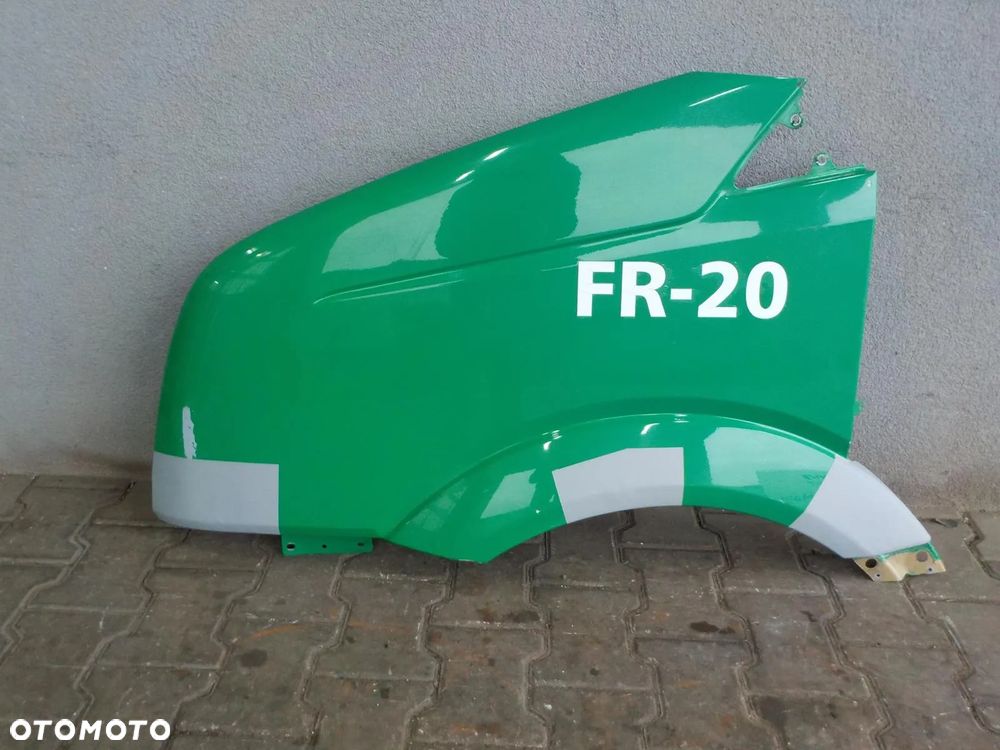 VW CRAFTER BŁOTNIK LEWY PRZÓD - 1