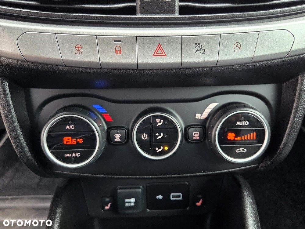 Fiat Tipo 1.4 16v Lounge EU6d - 25