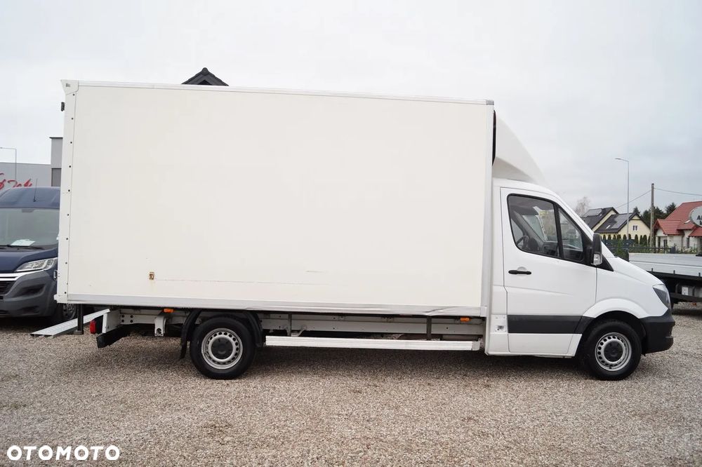 Mercedes-Benz Sprinter - 9