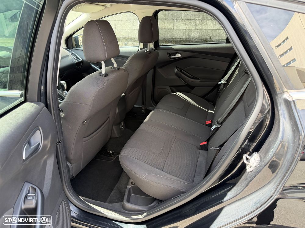 Ford Focus 1.6 EcoBoost S&S Titanium - 10