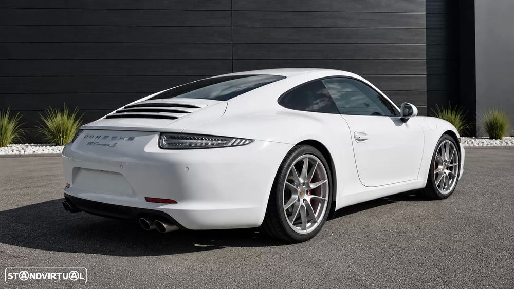 Porsche 911 Série F - 2
