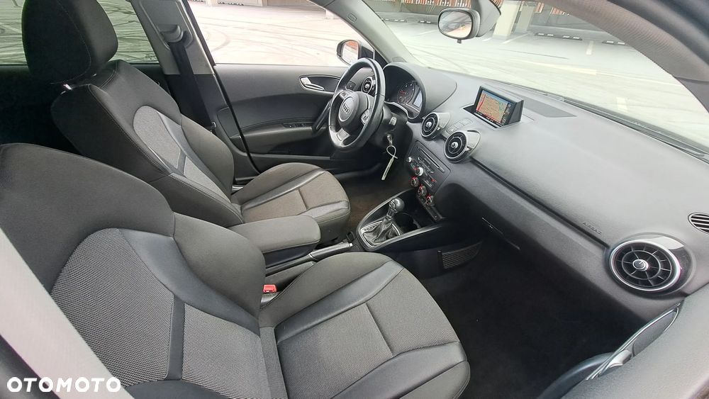 Audi A1 Sportback 1.6 TDI S tronic Attraction - 13