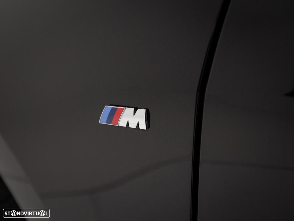 BMW 116 d Pack Desportivo M - 13