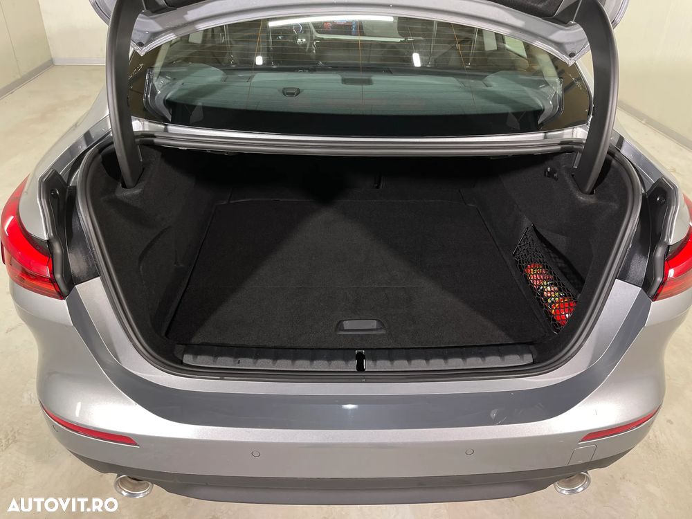 BMW Seria 2 218d AT - 13