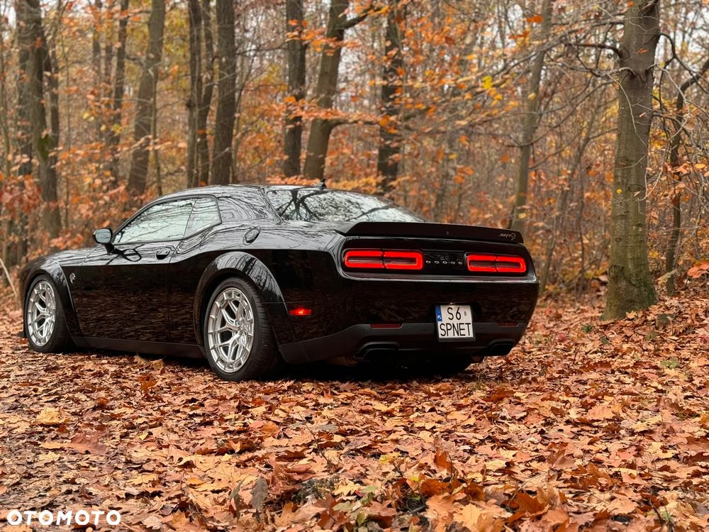 Dodge Challenger 6.2 Hellcat Widebody - 4