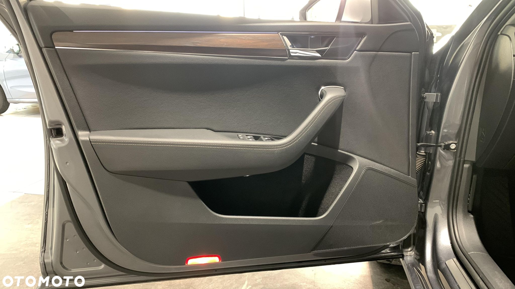 Skoda Superb 2.0 TDI SCR 4x4 Scout DSG - 10