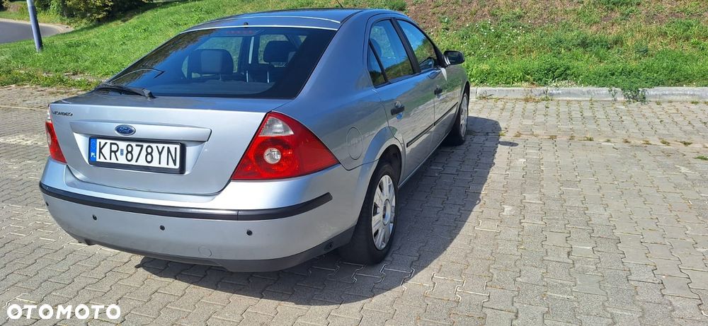 Ford Mondeo 1.8 Trend - 8