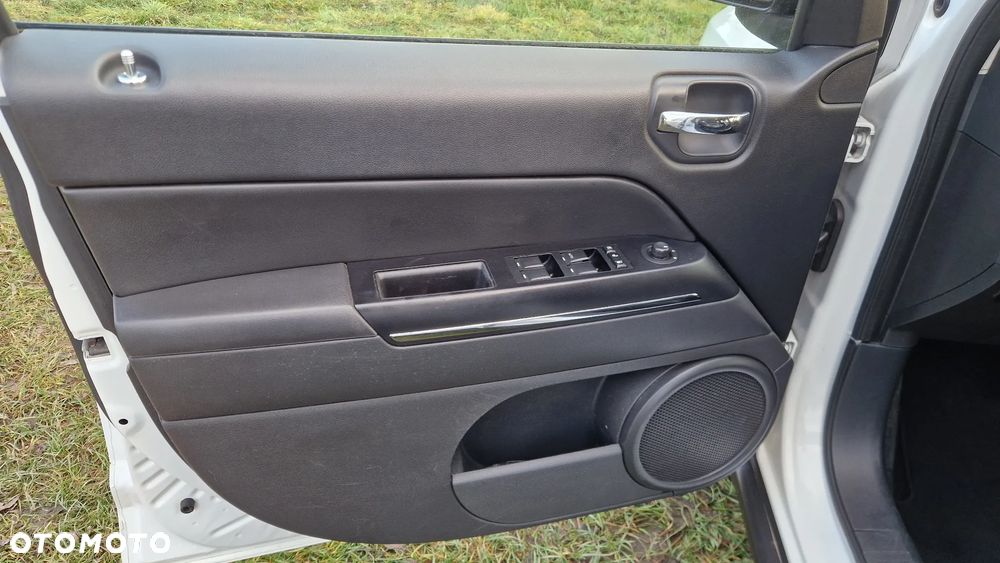 Jeep Compass 2.4I 4x4 Automatik Limited - 14