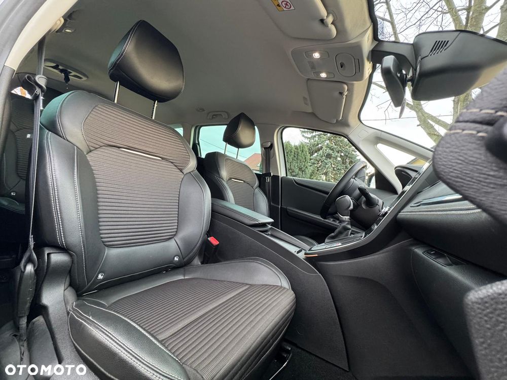Renault Grand Scenic Gr 1.3 TCe Energy Bose EDC - 9