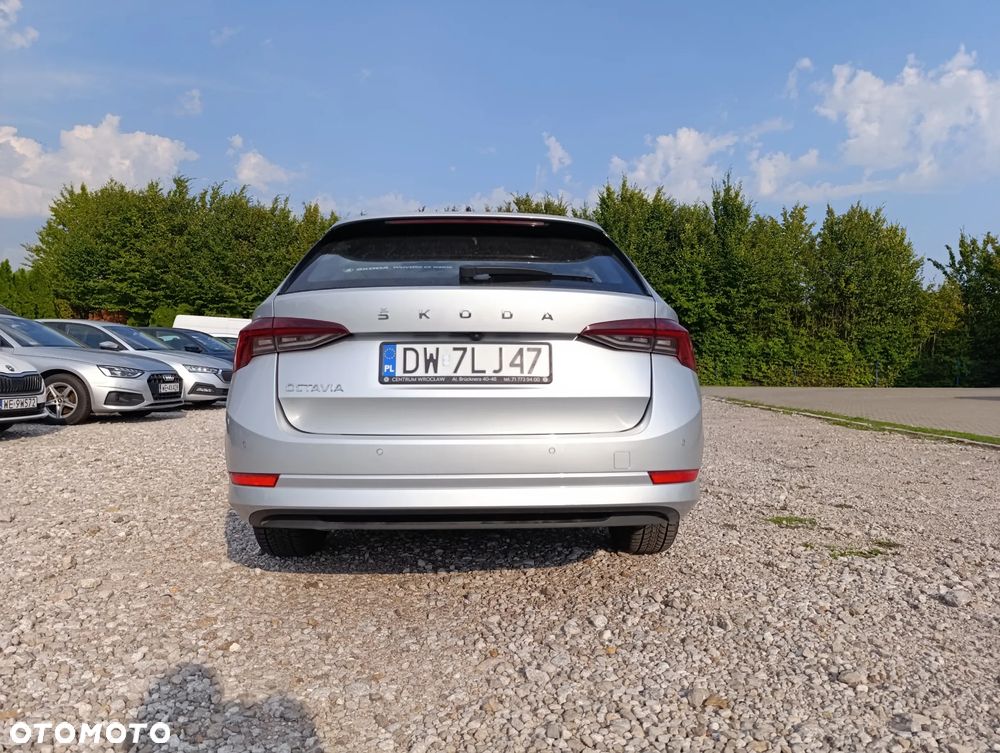 Skoda Octavia 2.0 TDI Ambition - 11