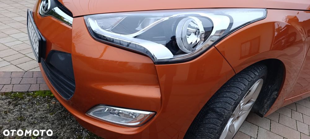 Hyundai Veloster - 17