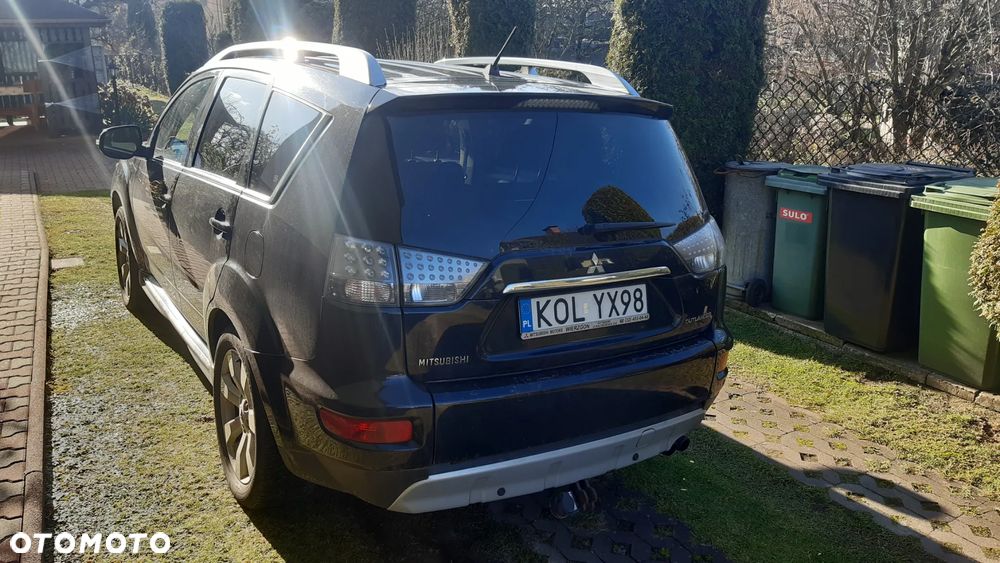 Mitsubishi Outlander 2.0 DID Intense + - 11