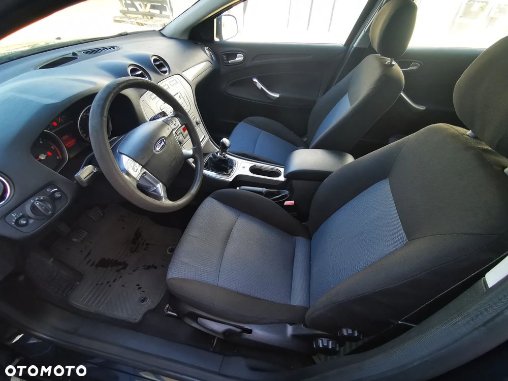 Ford Mondeo 1.8 TDCi Titanium - 10