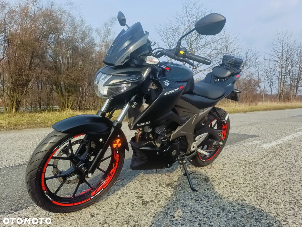 Suzuki GSX - 3