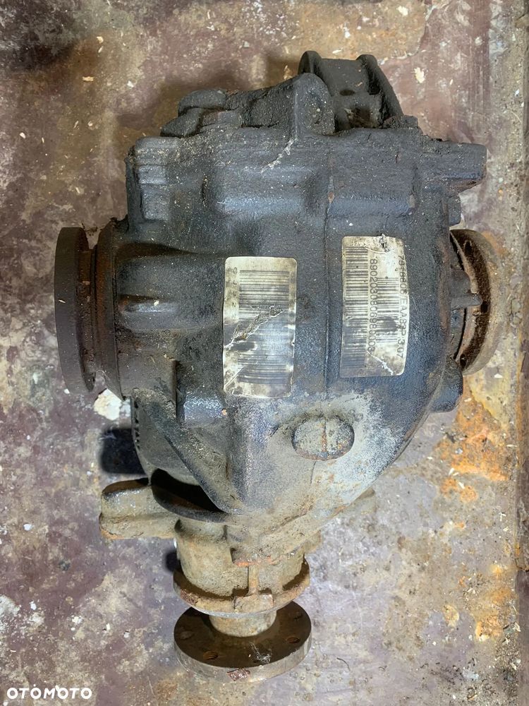 BMW E46 LIFT 2,0D 150KM TYLNY MOST 7518806-08 3,07 - 1
