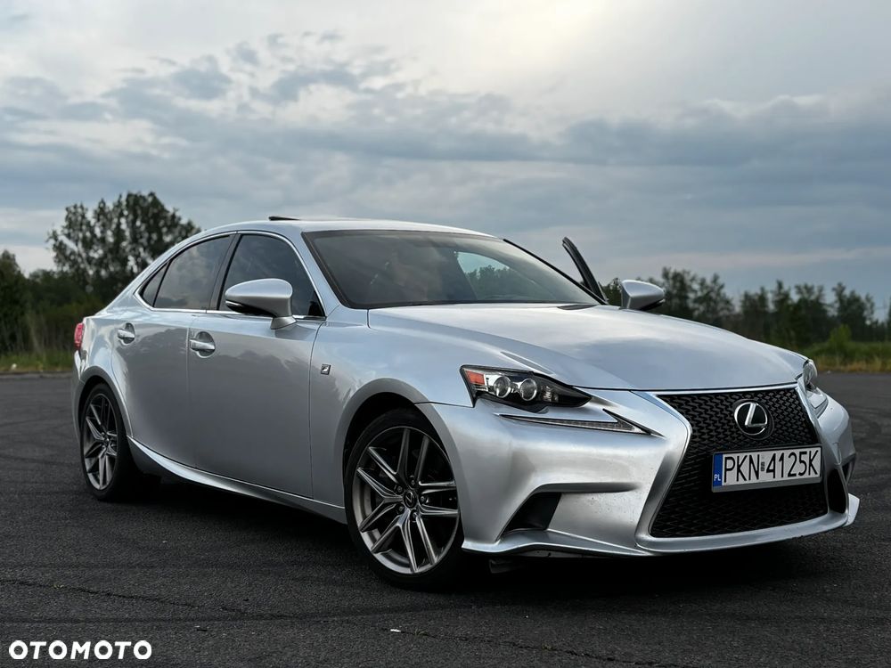 Lexus IS 200t Sport Line - 5