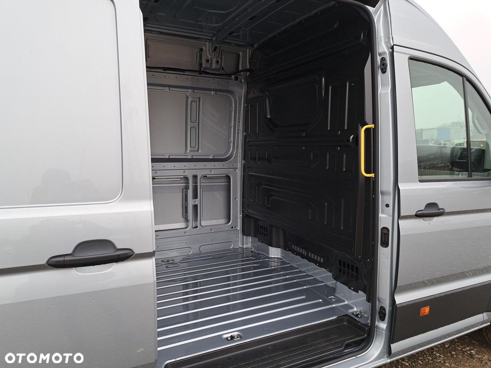 Volkswagen Crafter 35 furgon 140KM 3640 - 21