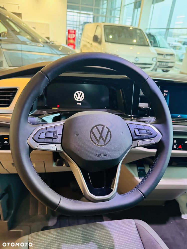 Volkswagen Multivan - 10
