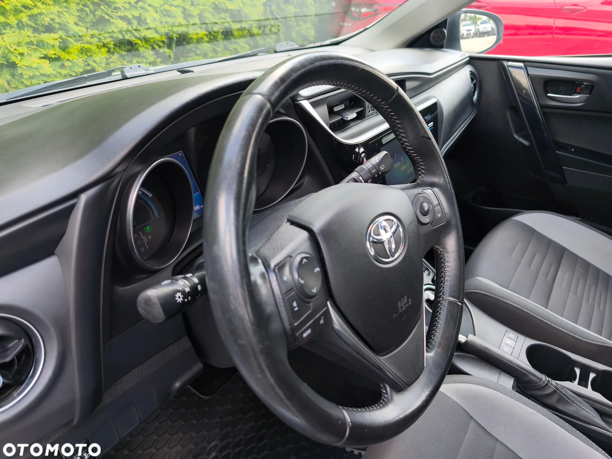 Toyota Auris - 11