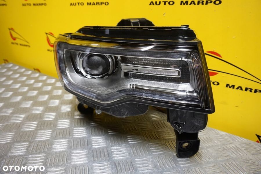 JEEP GRAND CHEROKEE 2014- REFLEKTOR LAMPA XENON PRAWA USA - 4