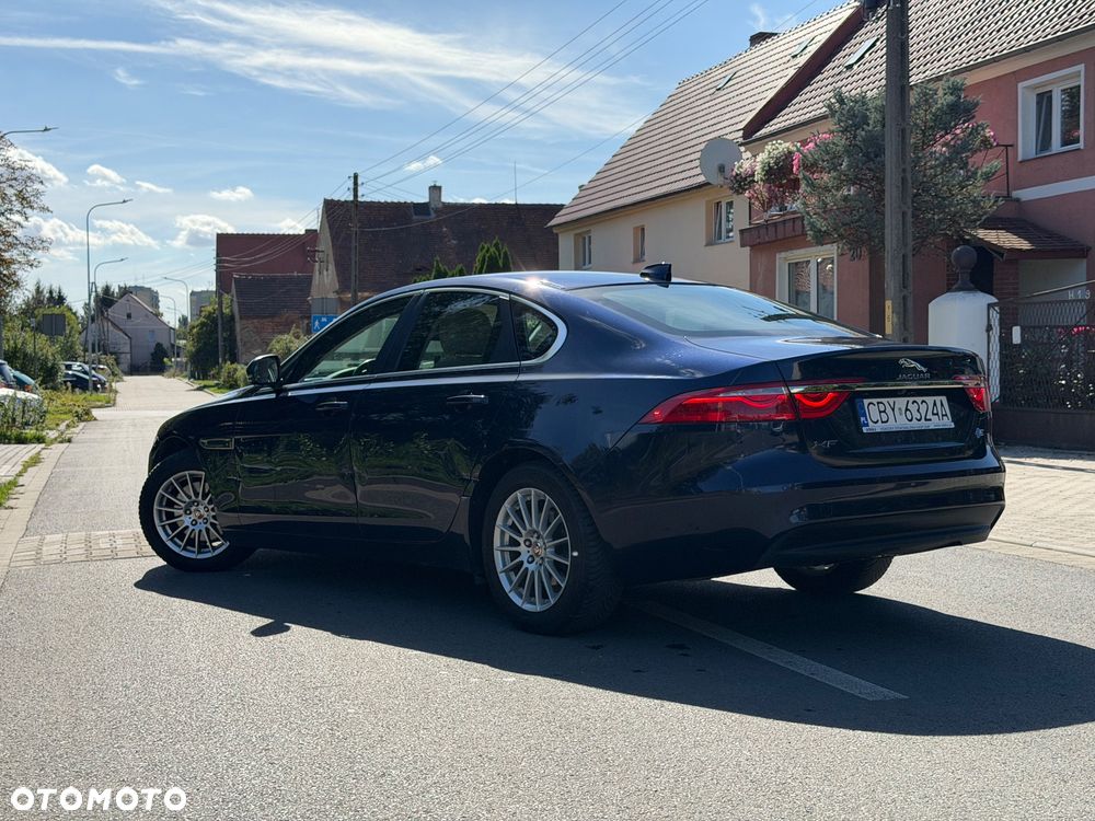 Jaguar XF 2.0 i4D Pure - 7