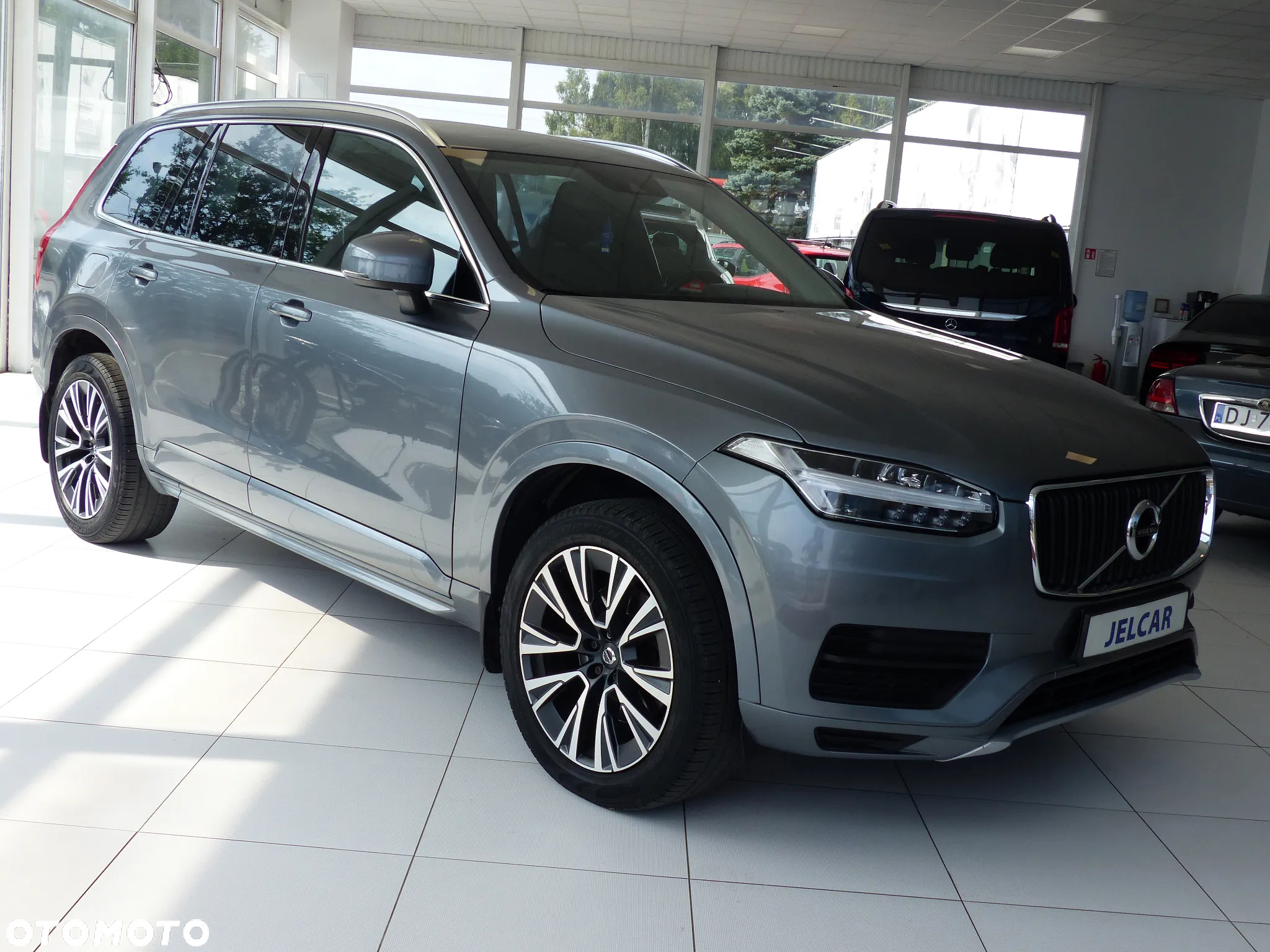 Volvo XC 90 D5 AWD Momentum - 4