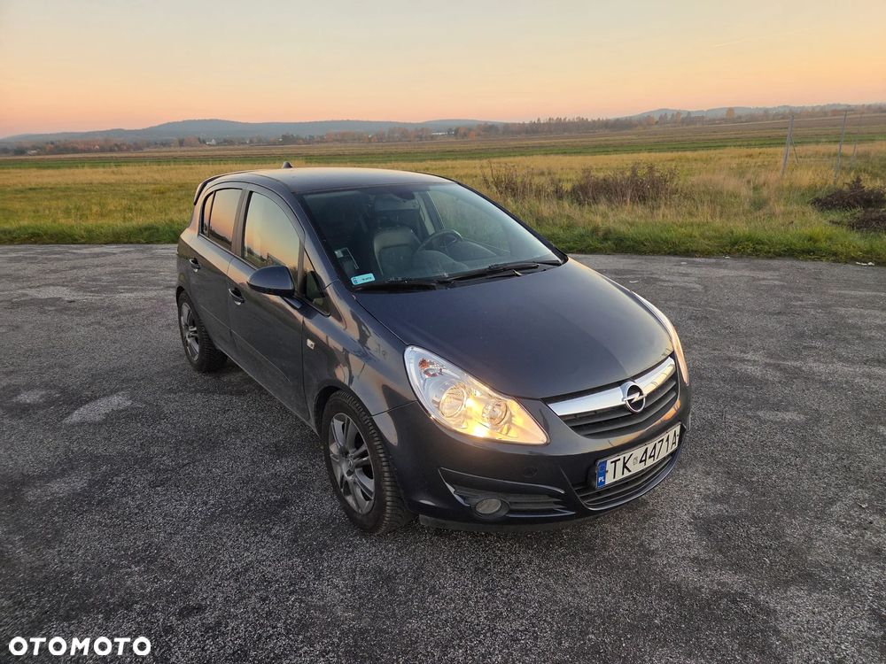 Opel Corsa 1.4 16V Cosmo - 2