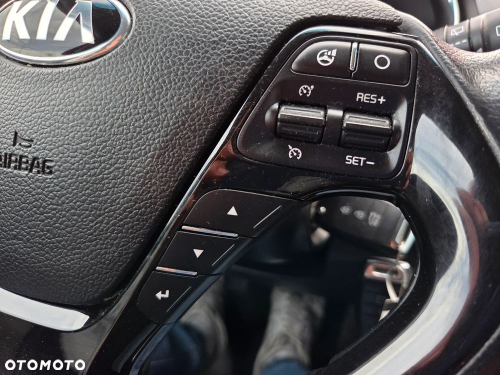 Kia Ceed 1.6 CRDi 136 ISG Platinum Edition - 34