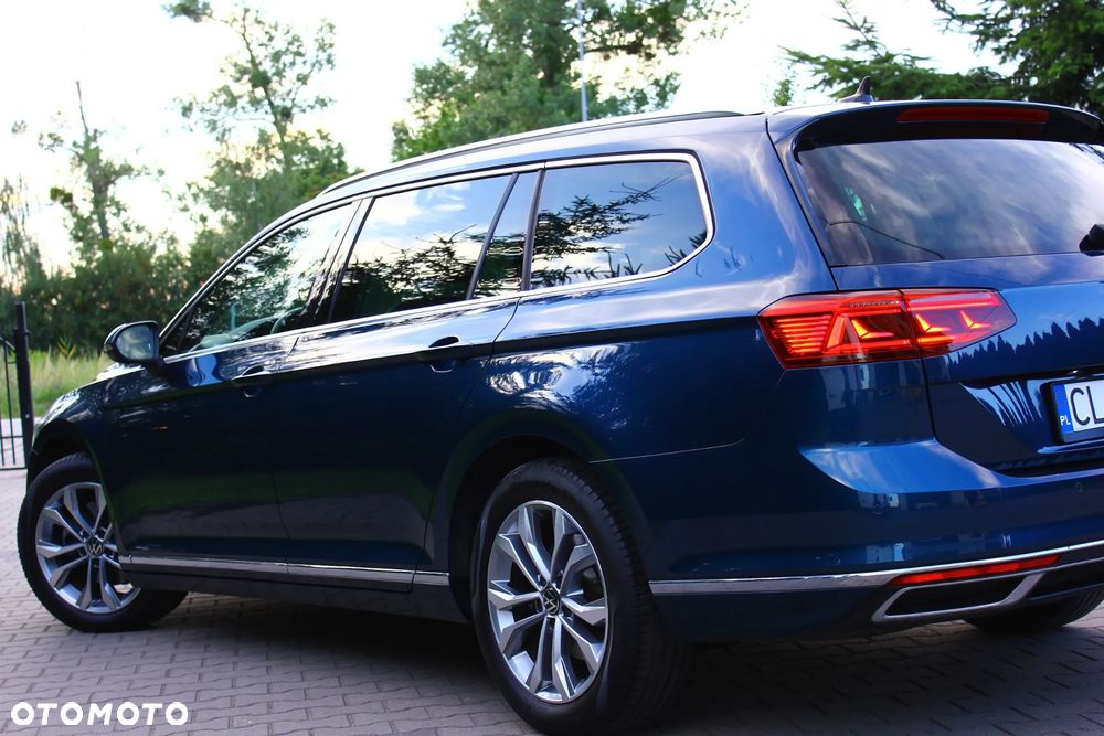 Volkswagen Passat 2.0 TDI SCR DSG Elegance - 9