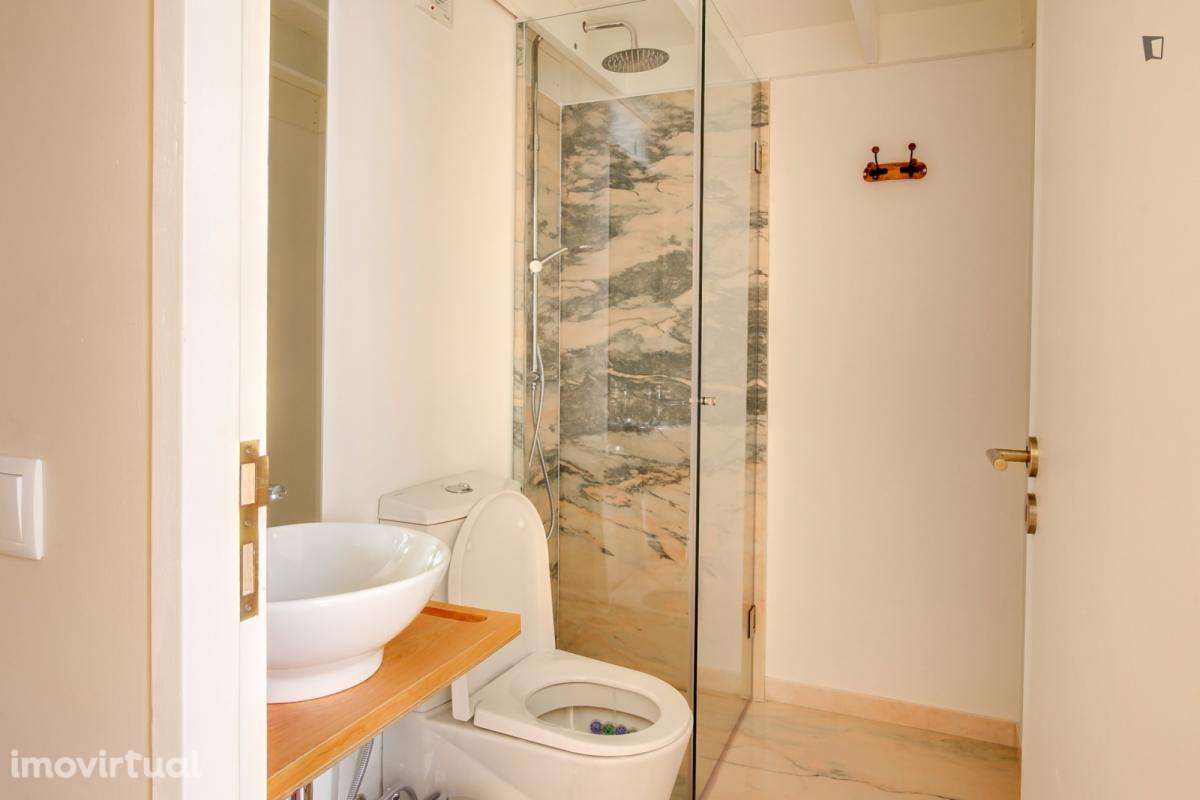 Estúdio - localizado em Montes Claros Coimbra - Grande imagem: 2/18