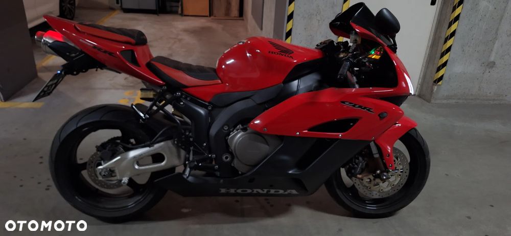 Honda CBR - 1