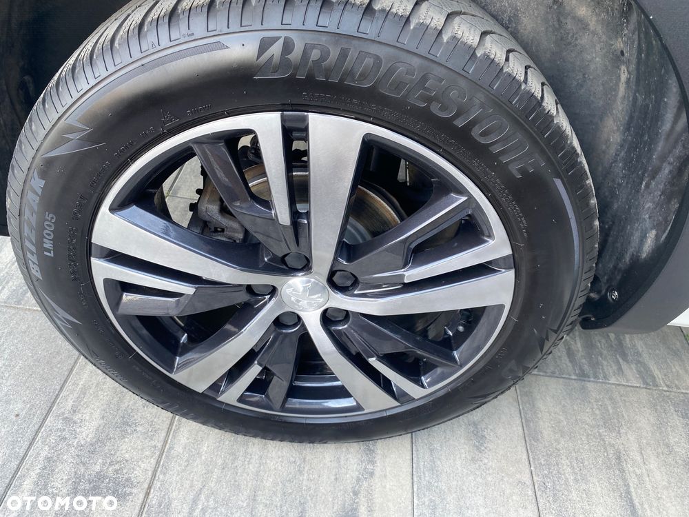 Peugeot 3008 1.2 PureTech Allure S&S - 37