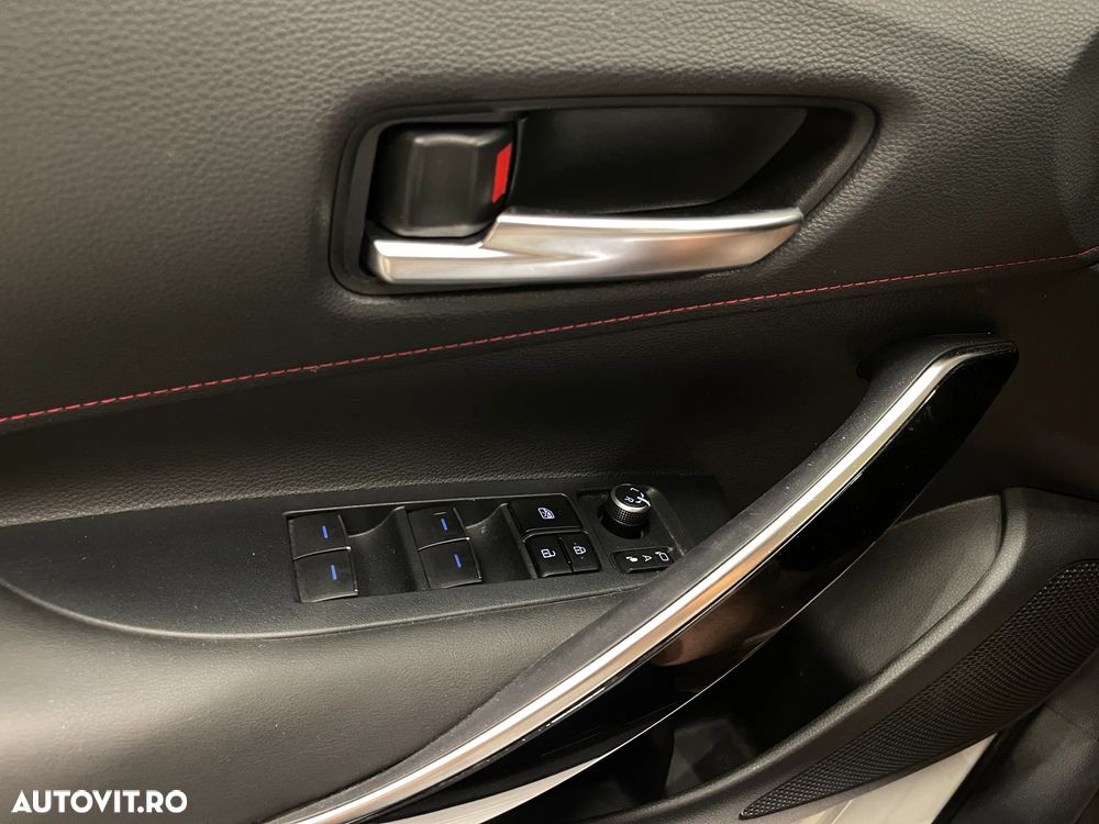 Toyota Corolla 1.8 HSD Exclusive interior Negru - 19