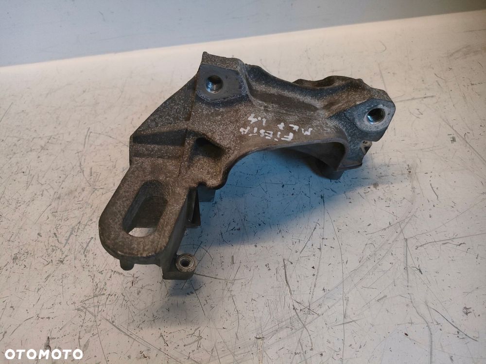 FORD FIESTA MK7 1.4 B 09- ŁAPA WSPORNIK SILNIKA 8A666F001DB - 6