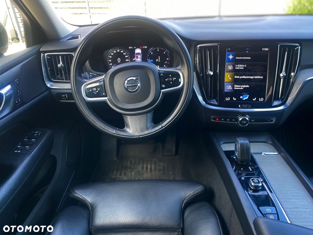 Volvo V60 Cross Country B4 D AWD Ultimate - 13