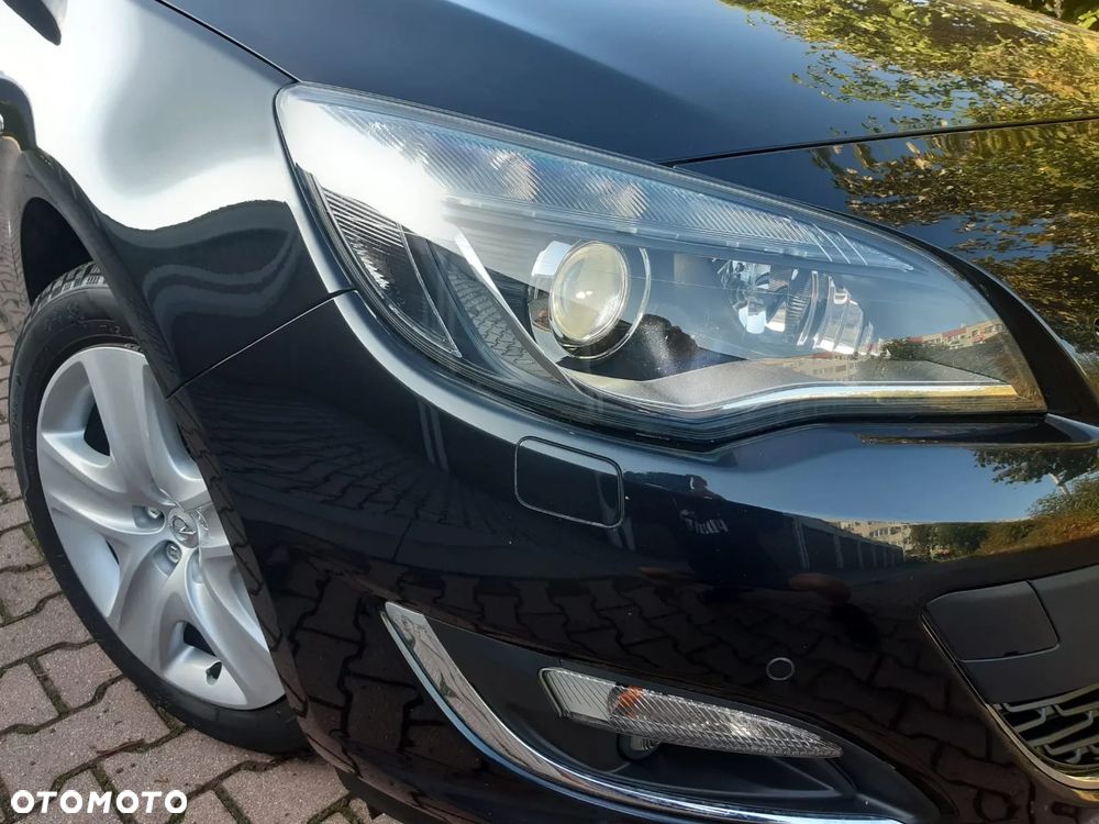 Opel Astra IV 1.4 T Cosmo - 20