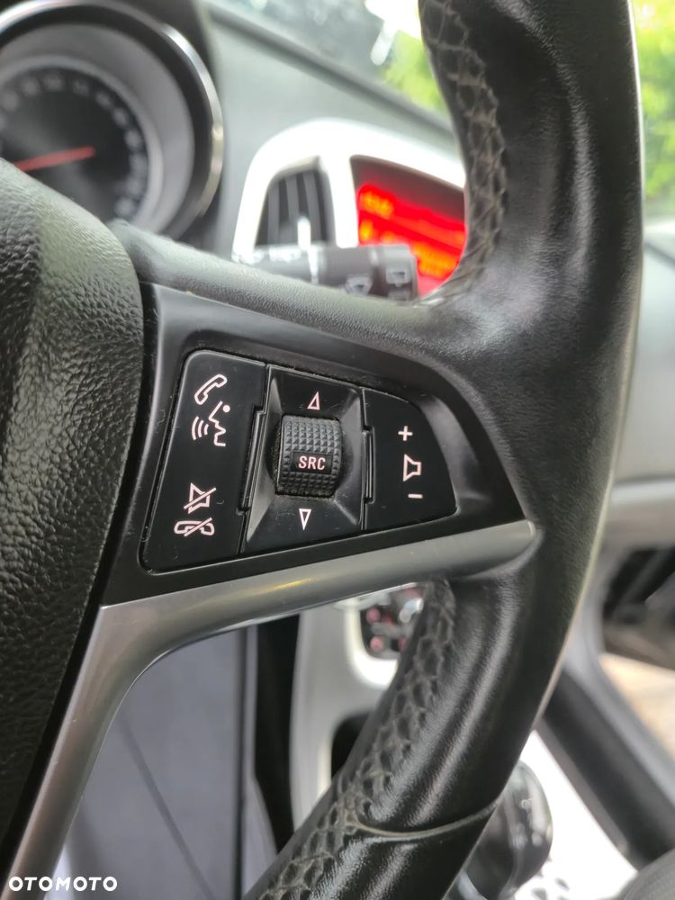 Opel Astra 1.4 T Cosmo - 25