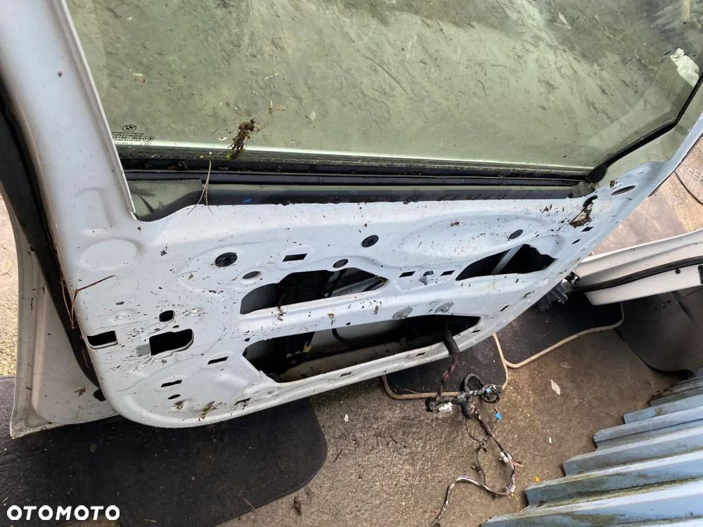 DRZWI BMW F01 F02 LEWY PRZÓD KOLOR A300 - 6