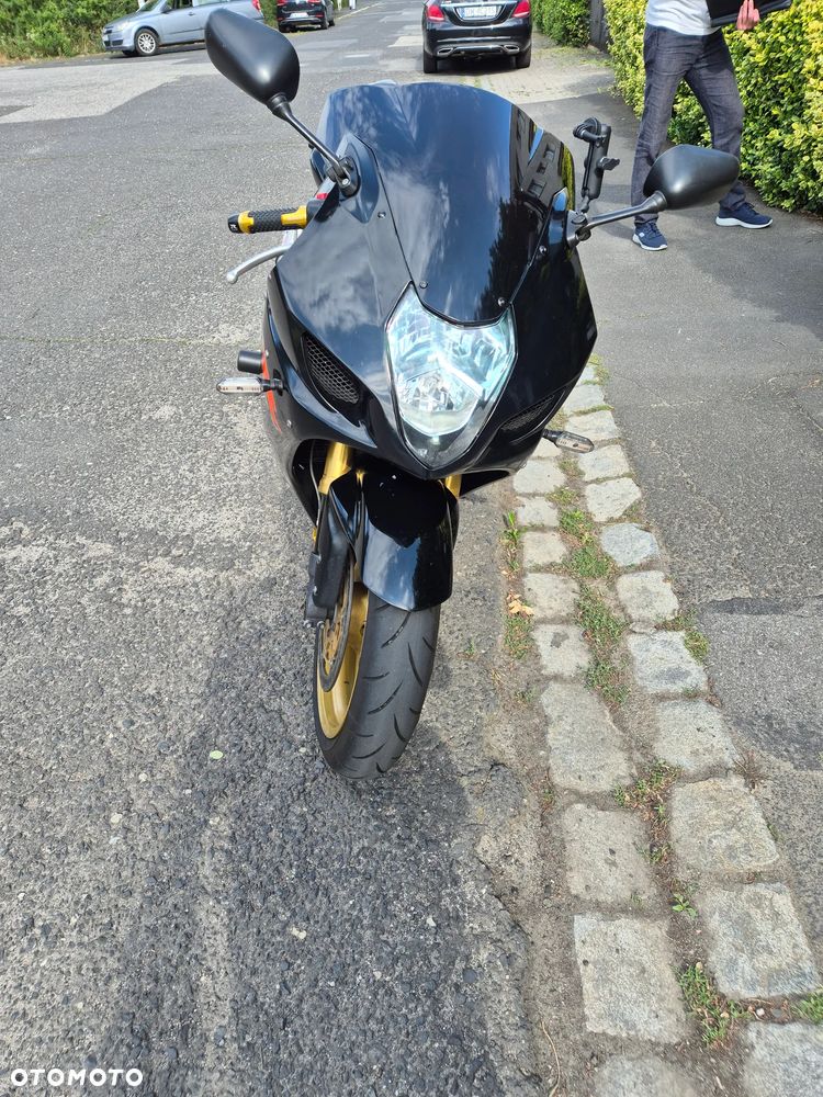 Suzuki GSX-R - 7