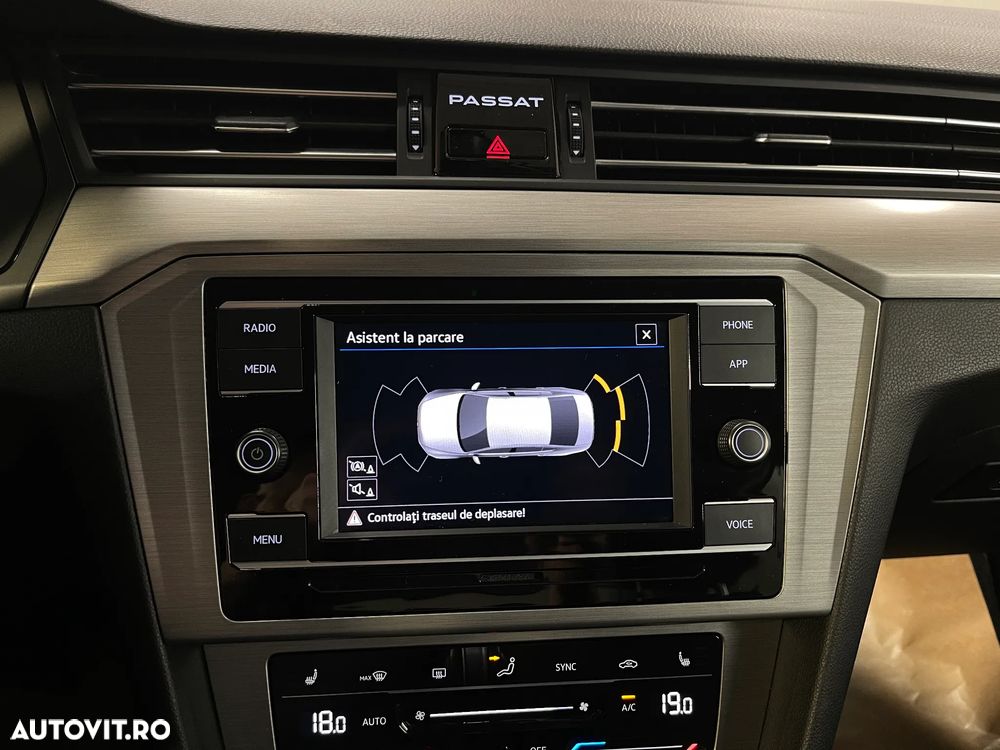 Volkswagen Passat 1.5 TSI ACT DSG Advance - 13