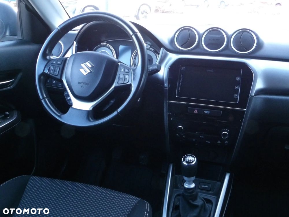 Suzuki Vitara 1.4 Boosterjet SHVS Premium 4WD - 16