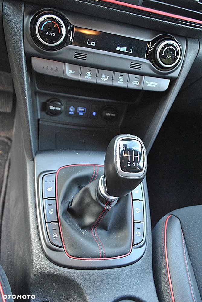 Hyundai Kona 1.0 T-GDI Premiere Style - 10