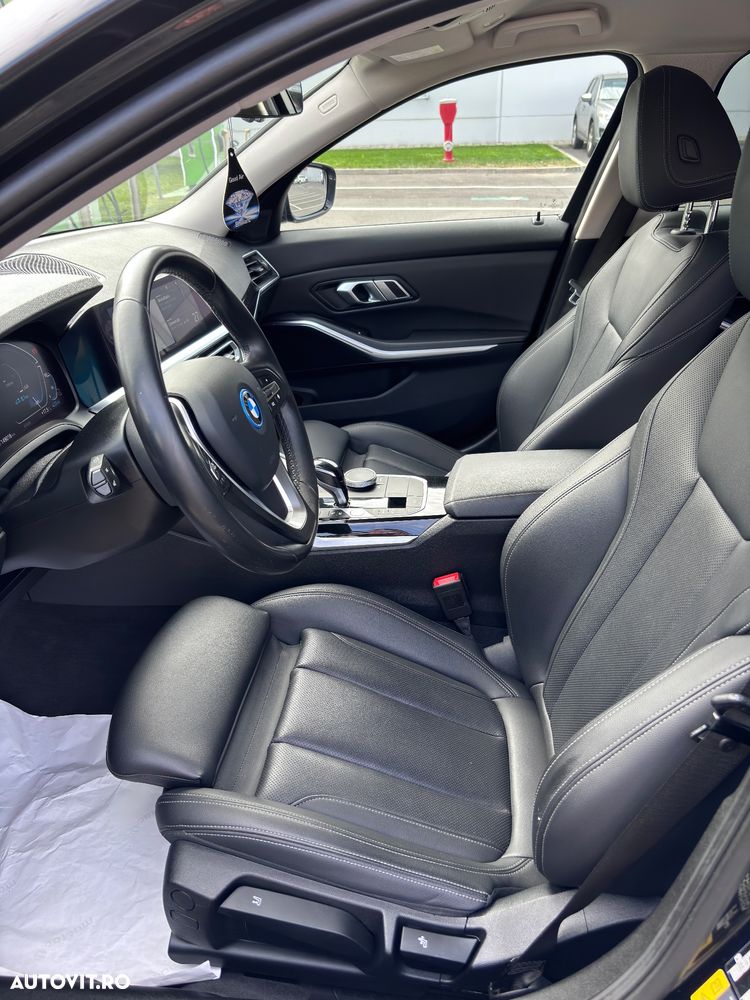 BMW Seria 3 320e Aut. Sport Line - 7