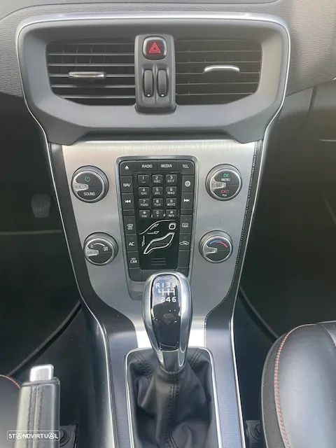 Volvo V40 1.6 D2 VOR - 17