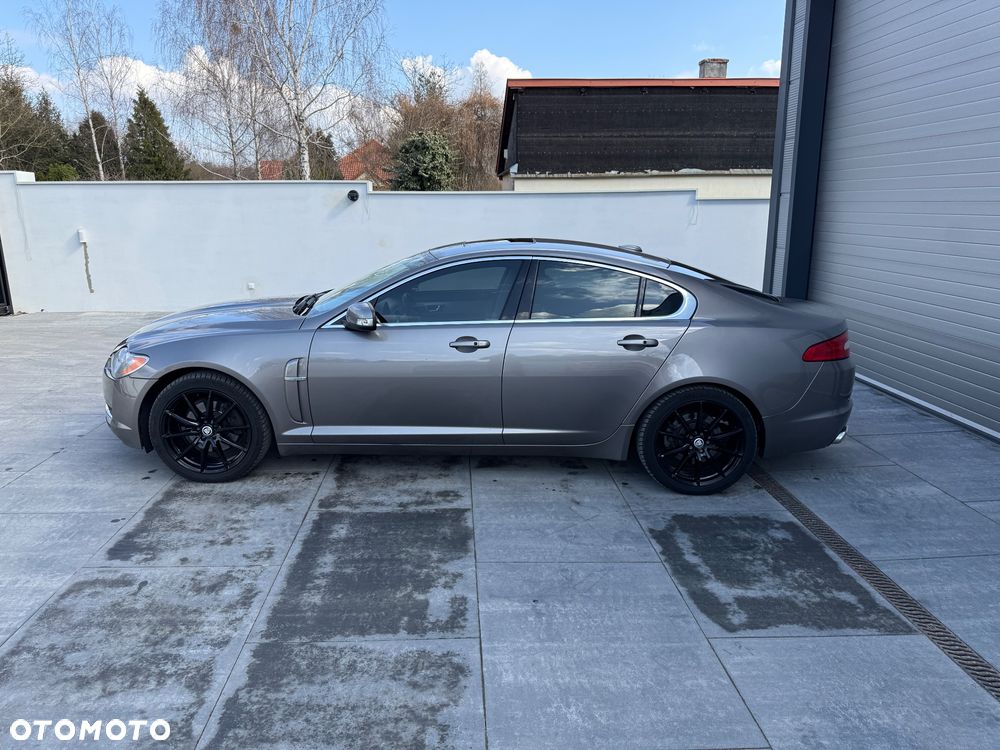 Jaguar XF 3.0 V6 Luxury - 6