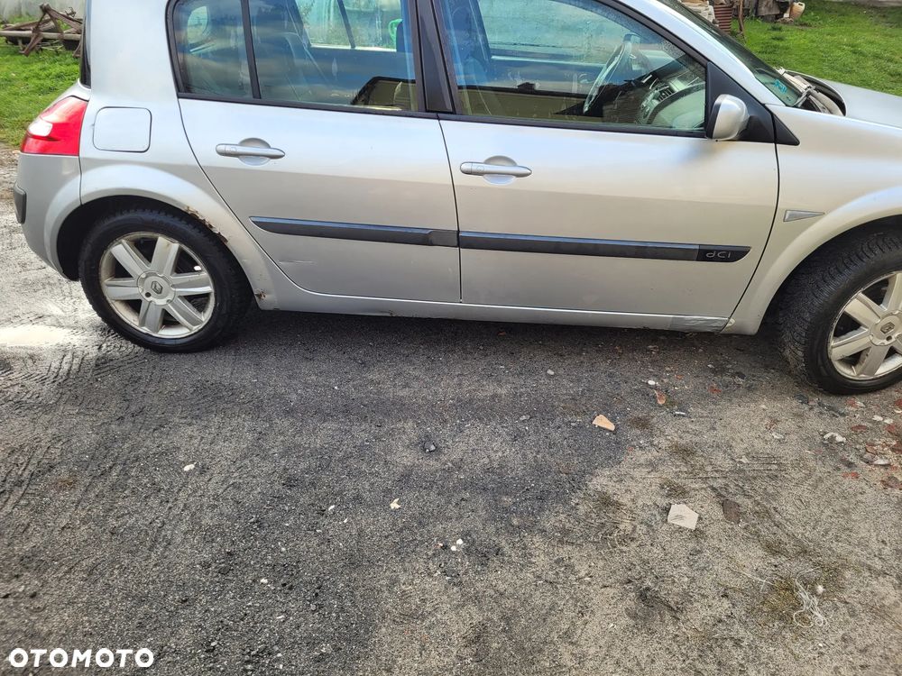 Renault Megane 1.5 dCi Emotion - 9
