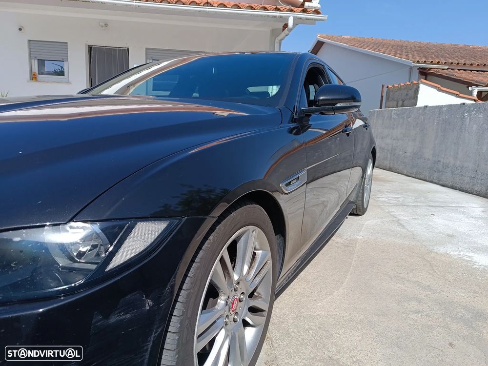 Jaguar XE 20d Prestige - 1